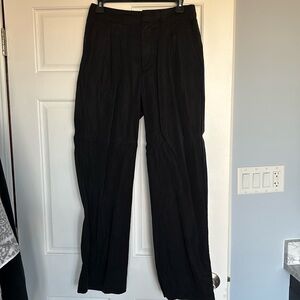 Like new Gap softsuit trouser pant in black, size 4